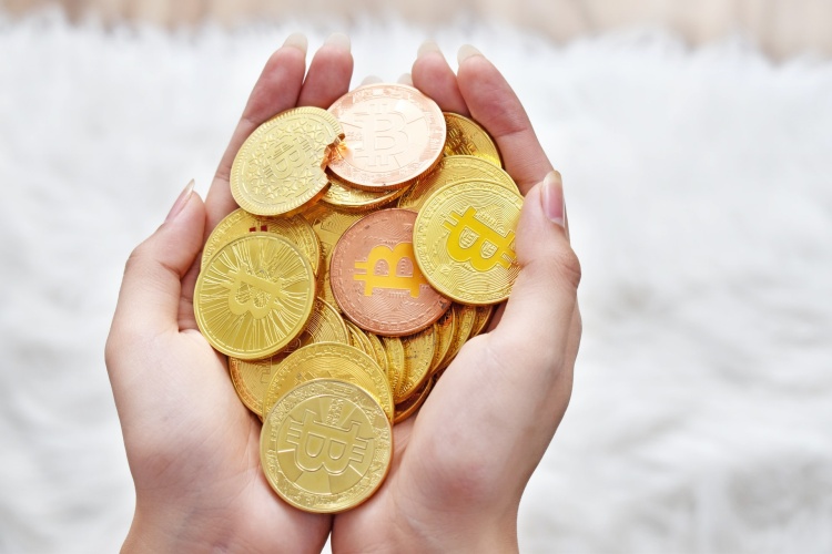 Bitcoin rich woman hands Celsius Network borrow