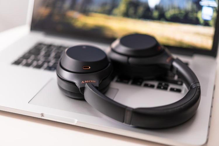 Cuffie Sony su Mac Book Pro Cuffie Sony WH-1000XM3