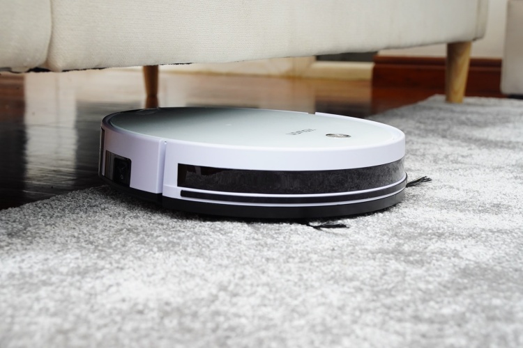 Vita da single e robot casalingo