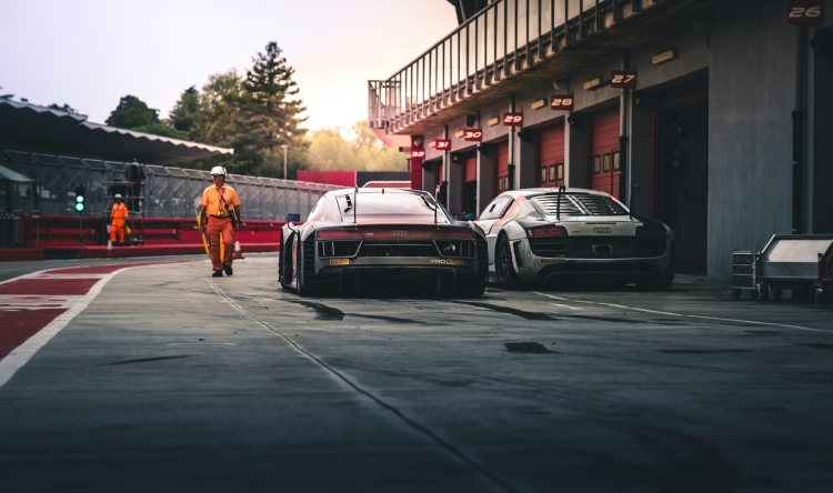 Betting with bitcoin on sports racing