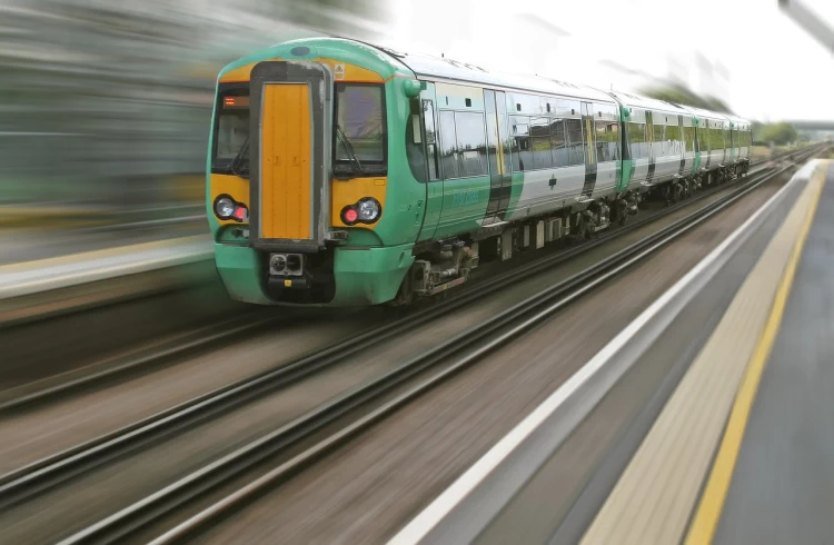 Blockchain spiegata Blockchain Bitcoin e la metafora del treno passeggeri