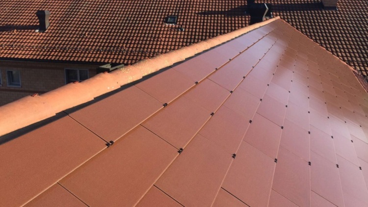 Tegole fotovoltaiche antiriflesso